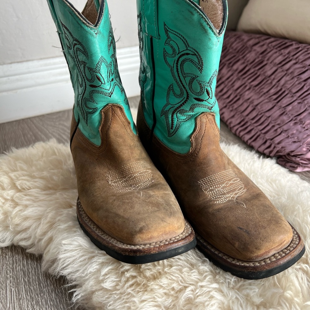 Smoky Mountain Boots Turquoise/Brown Youth Size 2 Square Toe
